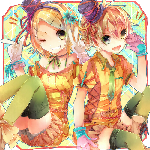 1boy 1girl androgynous blonde_hair gloves hat inaresi kagamine_len kagamine_rin lowres open_mouth short_shorts shorts thighhighs vocaloid