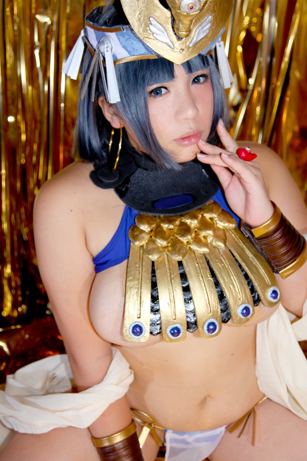 1girl asian black_hair blue_eyes breasts chouzuki_maryou cosplay large_breasts menace menace_(cosplay) photo queen's_blade queen's_blade solo