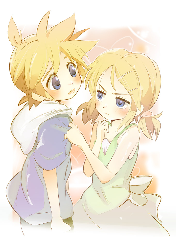 1girl blonde_hair blue_eyes blush brother_and_sister chu!_shite!_(vocaloid) embarrassed hair_ornament hairclip ixy kagamine_len kagamine_rin short_hair short_twintails siblings tears twins twintails vocaloid
