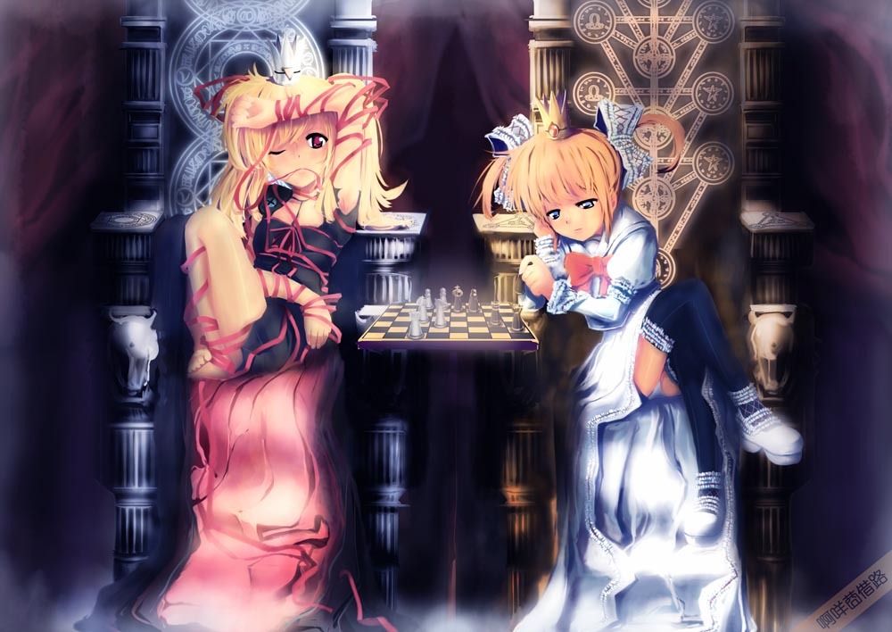 blonde_hair board_game bow chair chess crown fate_testarossa lyrical_nanoha mahou_shoujo_lyrical_nanoha multiple_girls ribbon takamachi_nanoha throne