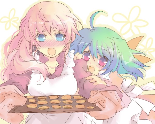 :d :o amano apron baking_sheet blonde_hair blue_eyes blush breasts cookie cooking dress fang food green_hair large_breasts long_hair macross macross_frontier multiple_girls open_mouth oven_mitts ranka_lee red_eyes sheryl_nome short_hair smile