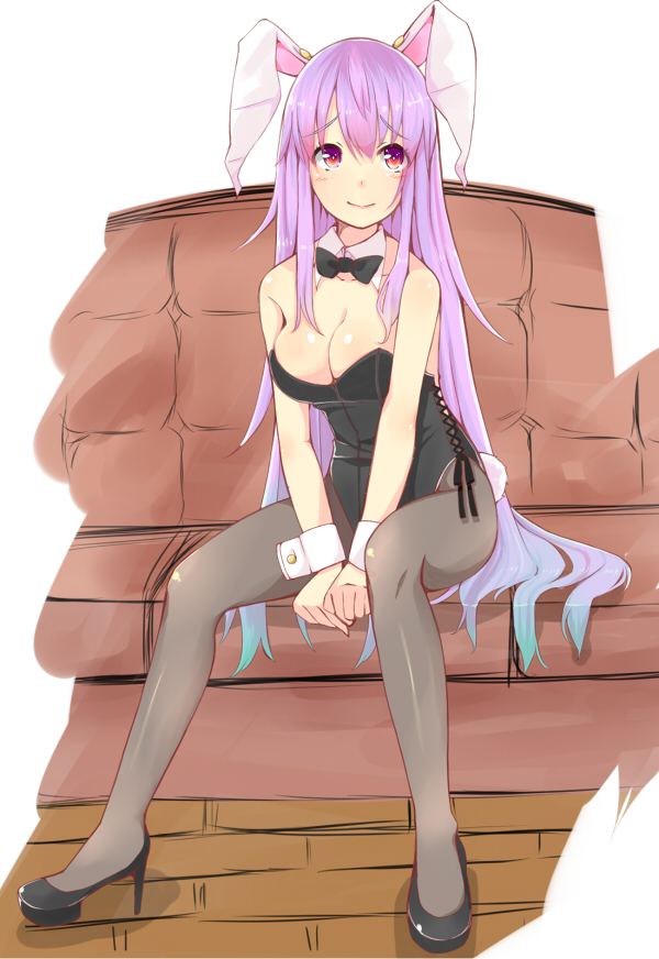 animal_ears bare_shoulders black_legwear bow bowtie breasts bunny_ears bunny_tail bunnysuit cleavage couch detached_collar gradient_hair high_heels leotard long_hair medium_breasts multicolored_hair pantyhose purple_hair q_(a72pgc) red_eyes reisen_udongein_inaba shoes sitting smile solo tail touhou v_arms very_long_hair wrist_cuffs
