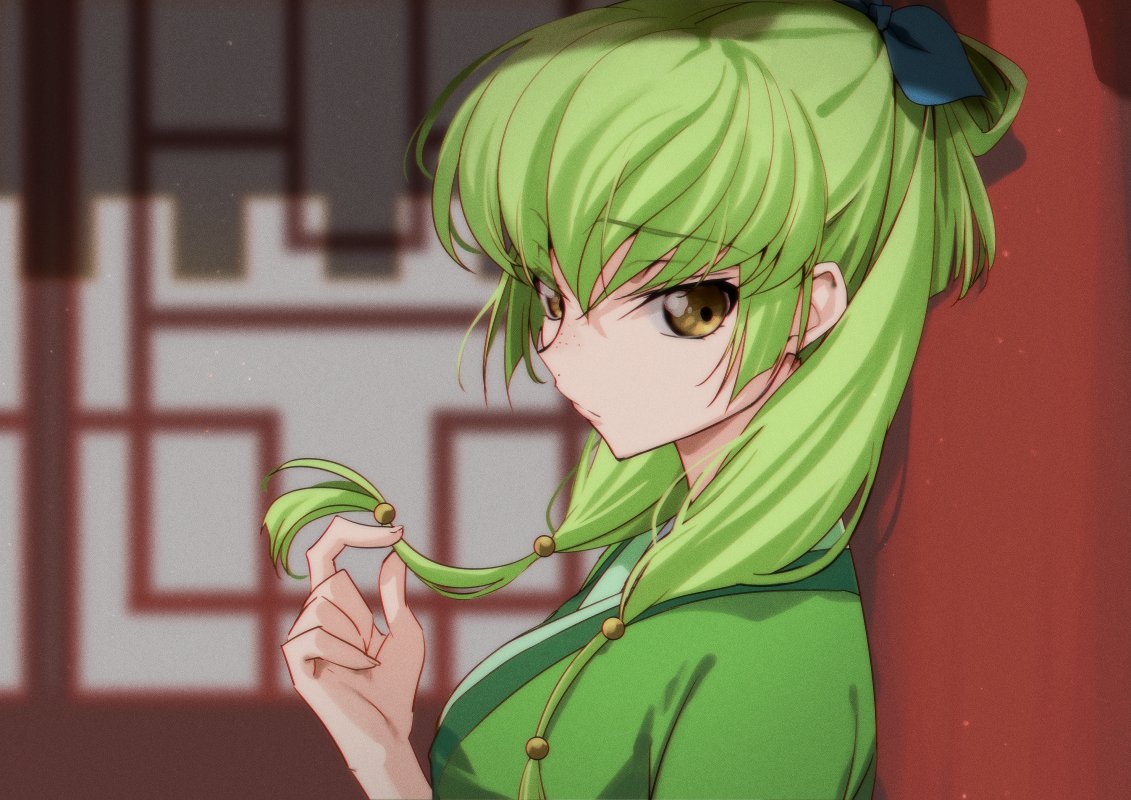 1girl beads blue_ribbon blunt_ends blurry blurry_background breasts c.c. chinese_clothes closed_mouth code_geass commentary_request cosplay creayus eyelashes freckles from_side green_eyes hair_beads hair_between_eyes hair_ornament hair_ribbon kusuriya_no_hitorigoto long_hair looking_at_viewer low-tied_long_hair low_twintails maomao_(kusuriya_no_hitorigoto) maomao_(kusuriya_no_hitorigoto)_(cosplay) medium_breasts playing_with_own_hair profile ribbon sidelocks solo twintails upper_body yellow_eyes