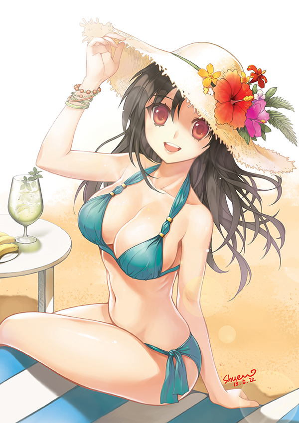 arm_support artist_name beach bikini black_hair bracelet breasts cleavage dated drink flower hand_on_headwear happy hat hat_flower hibiscus jewelry large_breasts lens_flare long_hair looking_at_viewer navel open_mouth original red_eyes shiny shiny_skin shuen side-tie_bikini signature sitting smile solo sun_hat swimsuit tropical_drink