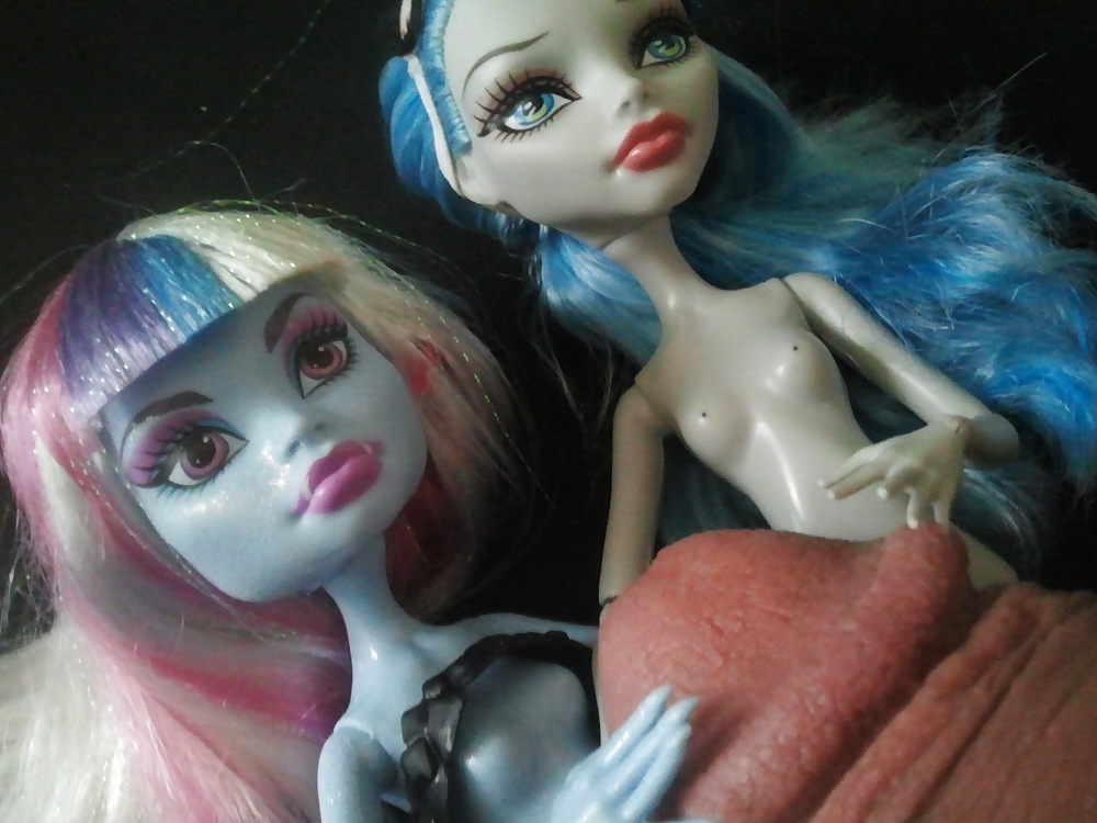 abbey_bominable ghoulia_yelps inanimate monster_high toy