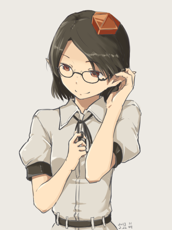 alternate_hairstyle bespectacled black_hair brown_eyes dress_shirt glasses hat kawashina_(momen_silicon) looking_away pointy_ears red_eyes shameimaru_aya shirt short_hair simple_background smile solo tokin_hat touhou