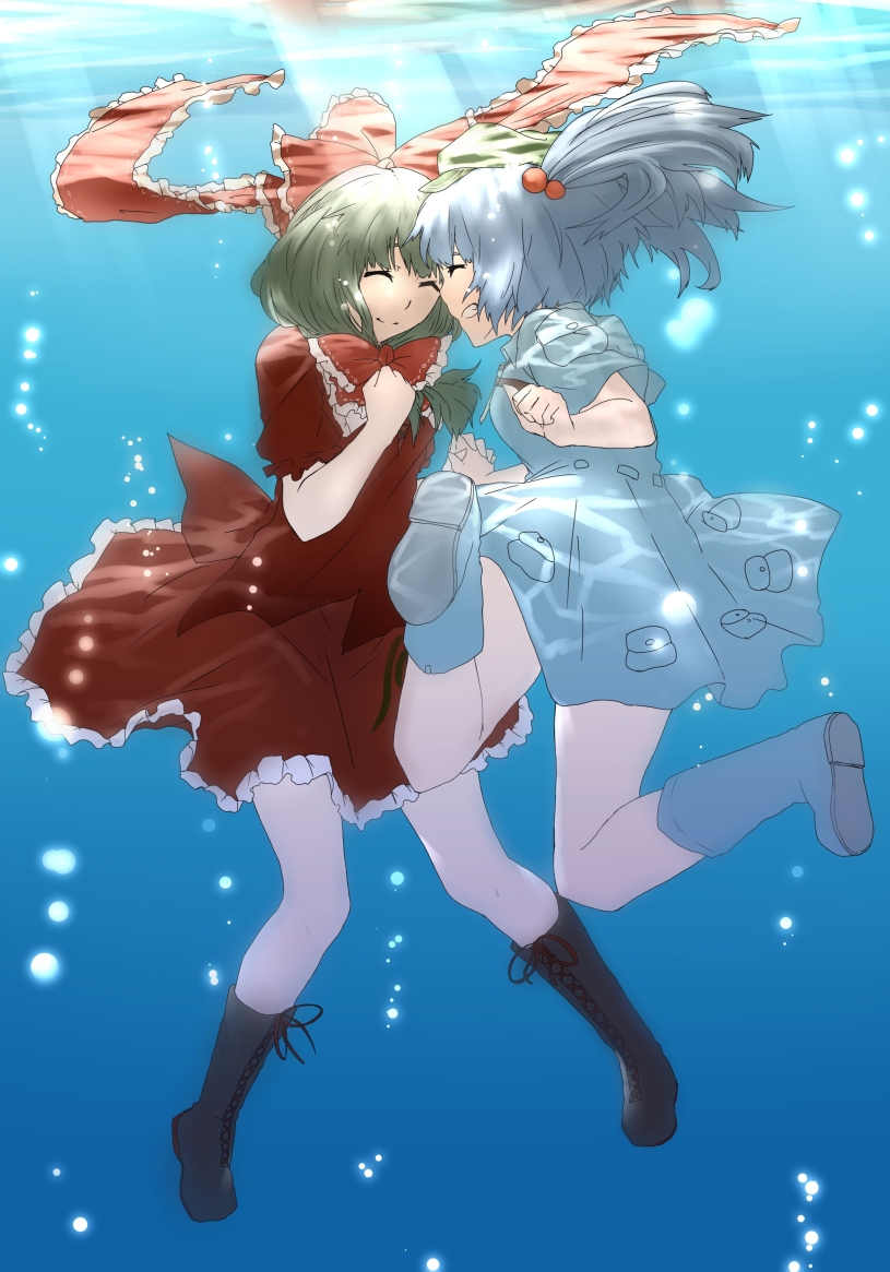 ^_^ blue_dress blue_hair boots bow bubble caustics clenched_hand closed_eyes cross-laced_footwear dress forehead-to-forehead front_ponytail green_hair grin hair_bobbles hair_bow hair_ornament hat holding_hands interlocked_fingers kagiyama_hina kawashiro_nitori lace-up_boots light_rays multiple_girls rubber_boots shirt short_sleeves skirt skirt_set smile sunbeam sunlight terimayo touhou two_side_up underwater wet wet_clothes