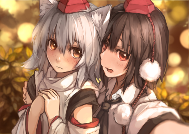 animal_ears bad_id bad_pixiv_id blush brown_hair detached_sleeves hat inubashiri_momiji looking_at_viewer multiple_girls red_eyes shameimaru_aya short_hair silver_hair tokin_hat touhou white_hair wolf_ears xiao_qiang_(overseas) yellow_eyes