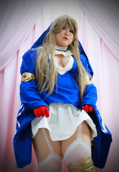 1girl asian blonde_hair breasts cosplay large_breasts photo plump queen's_blade queen's_blade queen's_blade_rebellion replica_doll siggy siggy_(cosplay) sigui_(queen's_blade) sigui_(queen's_blade)_(cosplay) solo