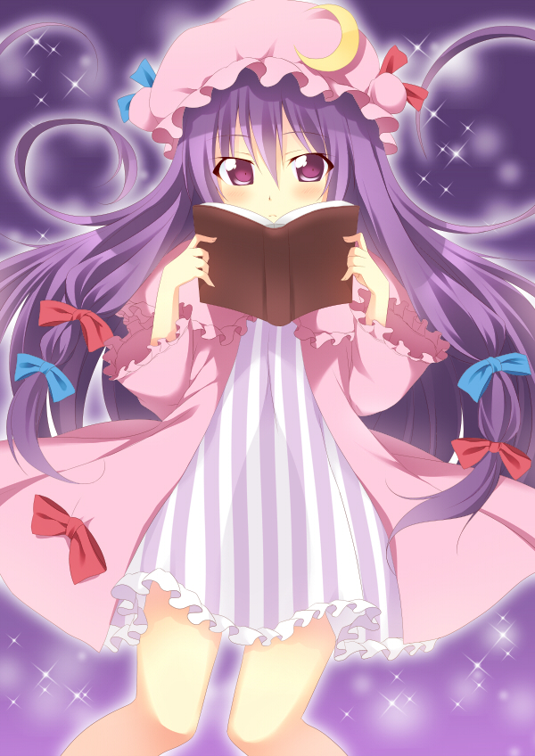 bad_id bad_pixiv_id book crescent dress hat oniku_(shimofuri-ke) open_book patchouli_knowledge purple_eyes purple_hair ribbon solo touhou