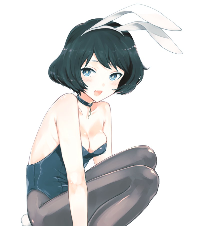 1girl animal_ears bangs bare_shoulders black_eyes black_hair black_legwear breasts bunny_ears bunny_tail bunnysuit cleavage commentary fake_animal_ears fake_tail fang from_side girls_und_panzer light_blush lips looking_at_viewer medium_breasts open_mouth pantyhose short_hair simple_background smile solo squatting swept_bangs tail umiu_(hoge) utsugi_yuuki white_background