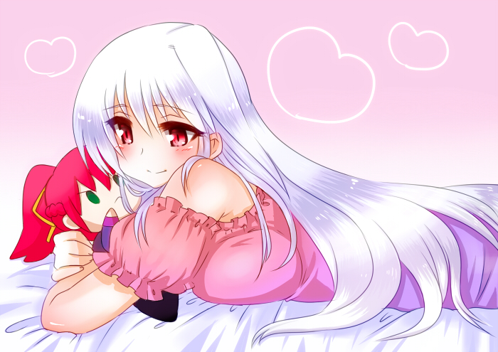 bad_id bad_pixiv_id bed_sheet blush breasts casual character_doll green_eyes hair_ribbon heart hug large_breasts long_hair lying lyrical_nanoha mahou_shoujo_lyrical_nanoha mahou_shoujo_lyrical_nanoha_a's mikaze on_bed on_stomach pink_hair ponytail red_eyes reinforce ribbon signum silver_hair single_hair_intake smile solo