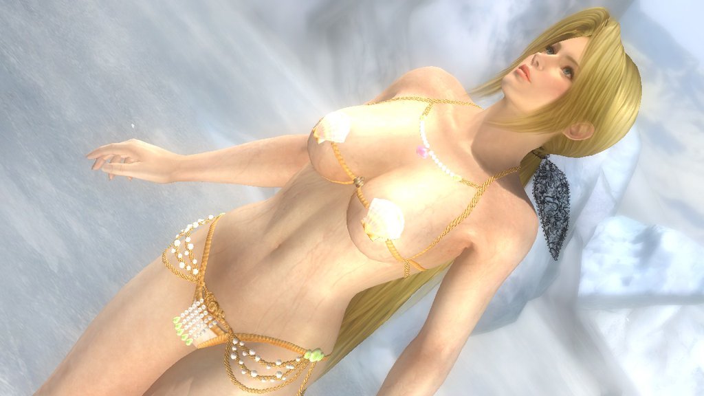 1girl 3d bikini blonde_hair blue_eyes breasts cleavage dead_or_alive dead_or_alive_5 dutch_angle green_eyes helena_douglas large_breasts long_hair shell shell_bikini solo sweat swimsuit tecmo underboob very_long_hair