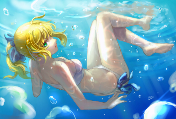 ahoge artoria_pendragon_(all) barefoot bikini blonde_hair bubble exxe fate/stay_night fate_(series) freediving green_eyes ponytail saber short_hair solo swimming swimsuit underwater water