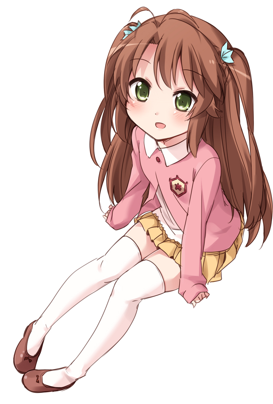 :d antenna_hair bad_id bad_pixiv_id blush brown_hair full_body green_eyes highres koshigaya_komari long_hair looking_at_viewer mousou_(mousou_temporary) non_non_biyori open_mouth pleated_skirt school_uniform shoes simple_background skirt sleeves_past_wrists smile solo thighhighs twintails two_side_up white_background white_legwear zettai_ryouiki