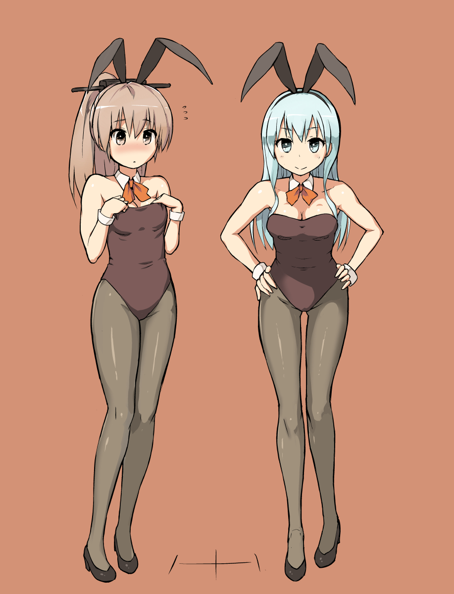 animal_ears bare_shoulders blush breasts brown_hair bunny_ears bunnysuit cleavage green_hair hands_on_hips highres kantai_collection kumano_(kantai_collection) long_hair looking_at_viewer medium_breasts multiple_girls pantyhose ponytail red_background smile suzuya_(kantai_collection) yuugiri