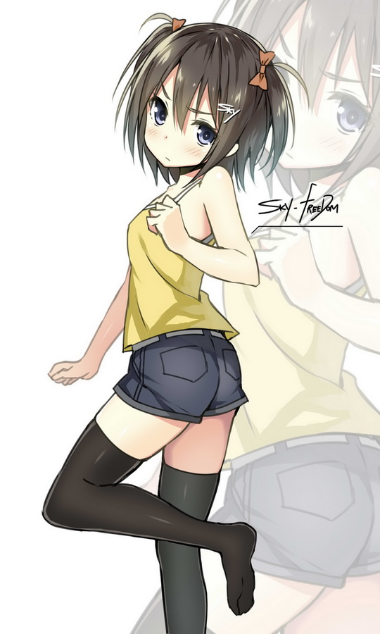 black_hair black_legwear blue_eyes bow commentary_request original short_hair shorts sky_(freedom) sky_(sky-freedom) solo thighhighs two_side_up zoom_layer