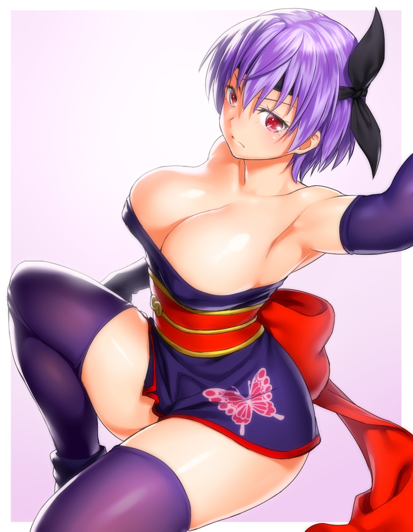 arm_up armpits ayane_(doa) boots breasts cleavage dead_or_alive elbow_gloves gloves headband large_breasts ninja_gaiden onsoku_maru pink_background purple_footwear purple_hair purple_legwear red_eyes short_hair solo thighhighs thighs