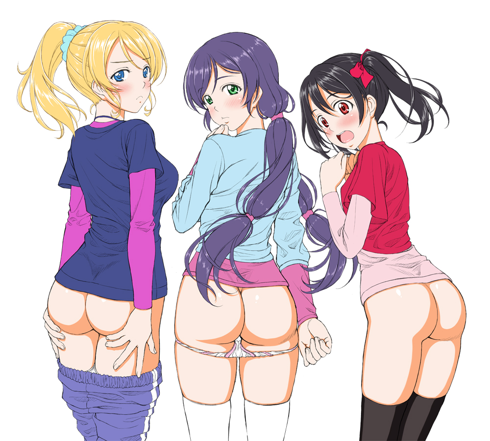 ass ayase_eli black_hair blonde_hair blue_eyes blush bottomless frown green_eyes hair_ornament hair_scrunchie long_hair love_live! love_live!_school_idol_project md5_mismatch multiple_girls no_pants open_mouth panties pants pants_pull panty_pull pink_scrunchie ponytail purple_hair red_eyes scrunchie shirt sin-go t-shirt thighhighs toujou_nozomi track_pants twintails underwear white_panties yazawa_nico