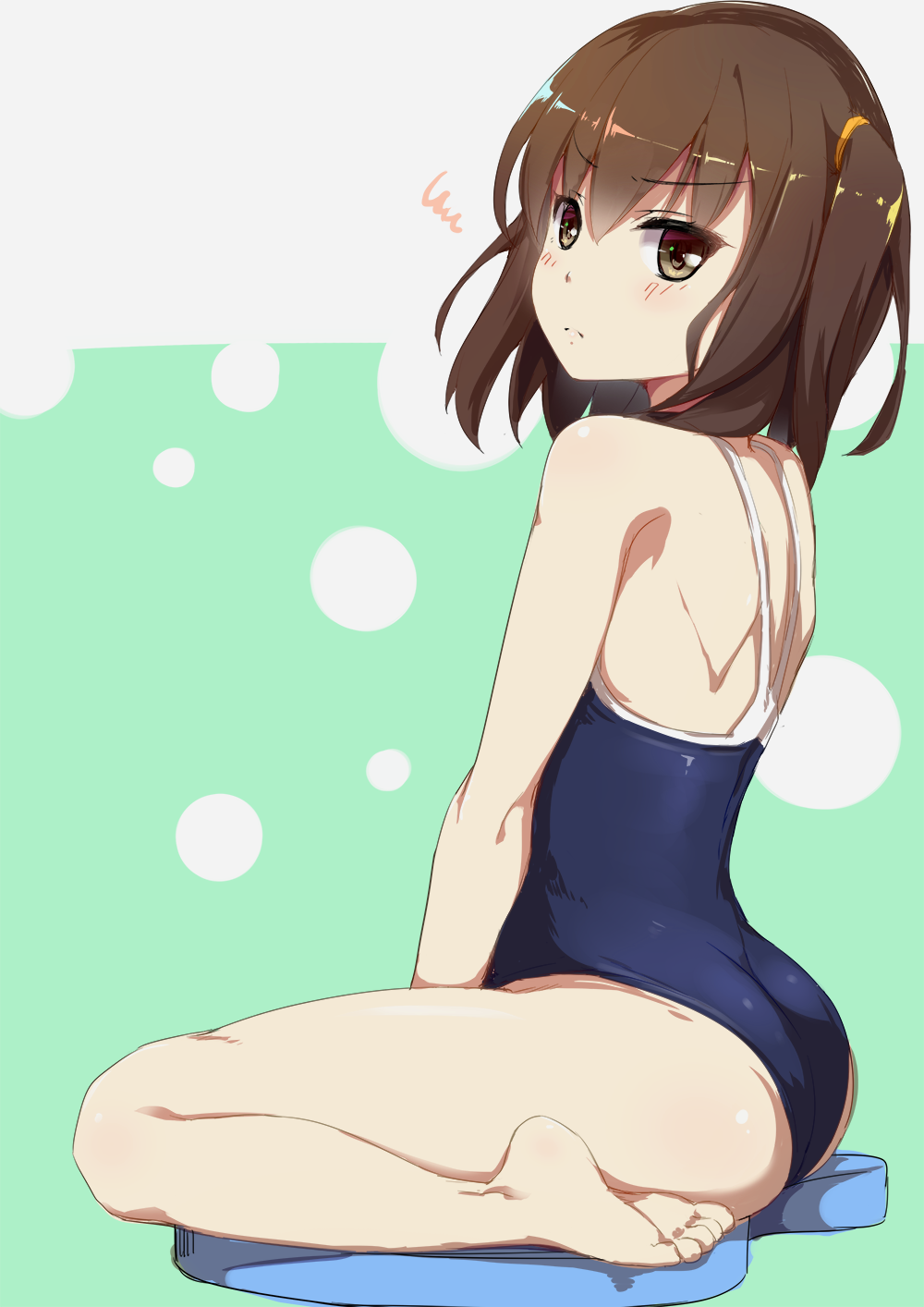 &gt;:( annoyed ass back bangs barefoot between_legs blue_swimsuit blush brown_eyes brown_hair closed_mouth commentary competition_school_swimsuit feet from_side frown full_body green_background grey_background hair_between_eyes hair_tie hand_between_legs highres jitome kickboard legs looking_at_viewer looking_back one-piece_swimsuit original polka_dot polka_dot_background school_swimsuit short_hair simple_background sitting sitting_on_object sketch soles solo sorano_(12gou) squiggle swimsuit thighs two-tone_background two_side_up v-shaped_eyebrows v_arms wariza