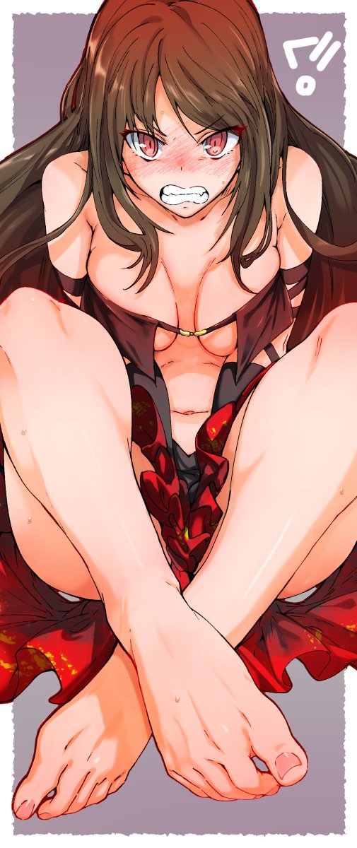 1girl angry barefoot between_legs blush breasts brown_hair cleavage clenched_teeth commentary_request consort_yu_(fate) fate/grand_order fate_(series) hand_between_legs highres legs_crossed long_hair looking_at_viewer navel red_eyes sidelocks solo teeth torichamaru translation_request