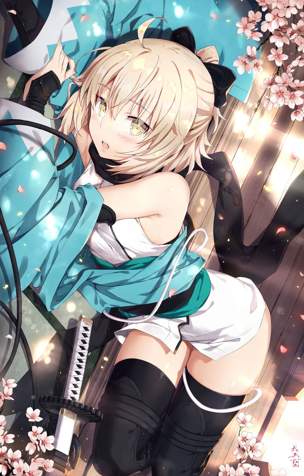 1girl ahoge arm_guards bare_shoulders black_bow black_scarf blonde_hair blurry blush bow cherry_blossoms commentary_request depth_of_field dutch_angle fate/grand_order fate_(series) gabiran hair_between_eyes hair_bow haori highres japanese_clothes katana kimono looking_at_viewer okita_souji_(fate) open_mouth outdoors petals sash scarf short_hair short_kimono sleeveless sleeveless_kimono solo sword thighhighs thighs weapon white_kimono yellow_eyes