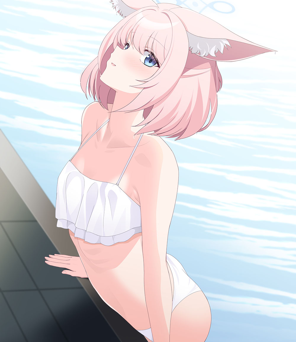 1girl alternate_costume animal_ear_fluff animal_ears bikini blue_archive blue_halo breasts collarbone eko fox_ears fox_girl halo halterneck looking_at_viewer medium_breasts niko_(blue_archive) pink_hair pool small_breasts swimsuit white_bikini