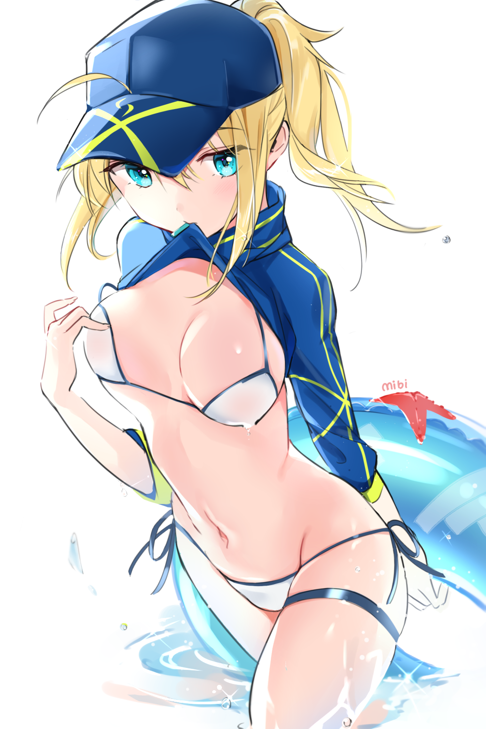 1girl ahoge aqua_eyes artist_name artoria_pendragon_(all) baseball_cap bikini blue_hat breasts fate/grand_order fate_(series) hair_through_headwear hat highres large_breasts looking_to_the_side mibi mouth_hold mysterious_heroine_xx_(foreigner) navel partially_submerged ponytail short_hair shrug_(clothing) side-tie_bikini solo swimsuit thighs water white_bikini