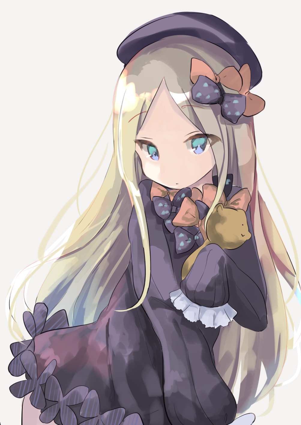 100081yazyu 1girl abigail_williams_(fate/grand_order) bangs black_bow black_dress black_hat blonde_hair blue_eyes bow bug butterfly closed_mouth commentary dress eyebrows_visible_through_hair fate/grand_order fate_(series) forehead grey_background hair_bow hat highres insect long_hair long_sleeves looking_at_viewer object_hug orange_bow parted_bangs polka_dot polka_dot_bow sleeves_past_fingers sleeves_past_wrists solo stuffed_animal stuffed_toy teddy_bear very_long_hair