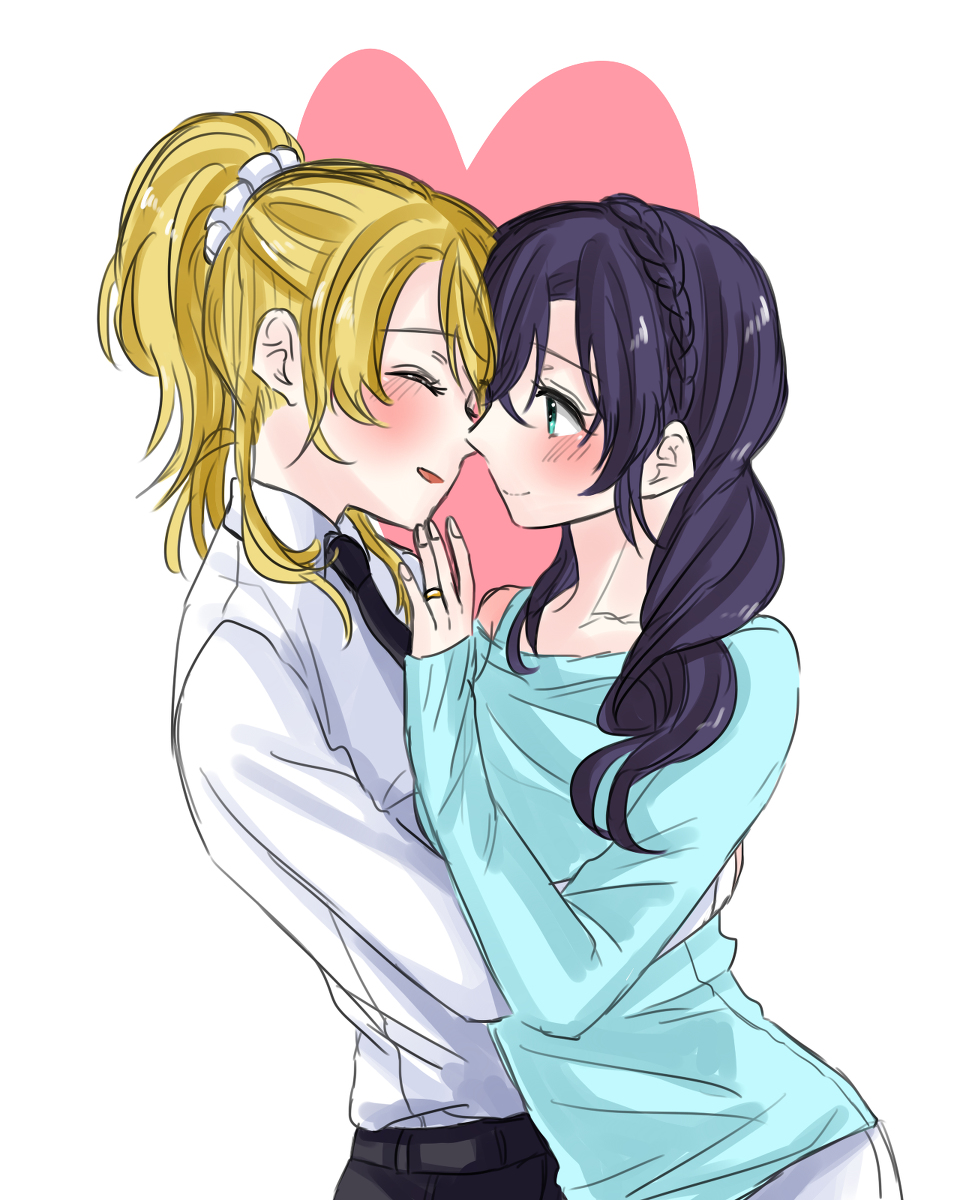 2girls airen ayase_eli blonde_hair blush couple eyes_closed green_eyes hair_ornament happy heart incipient_kiss looking_at_another love_live! love_live!_school_idol_project multiple_girls purple_hair scrunchie simple_background smile toujou_nozomi yuri