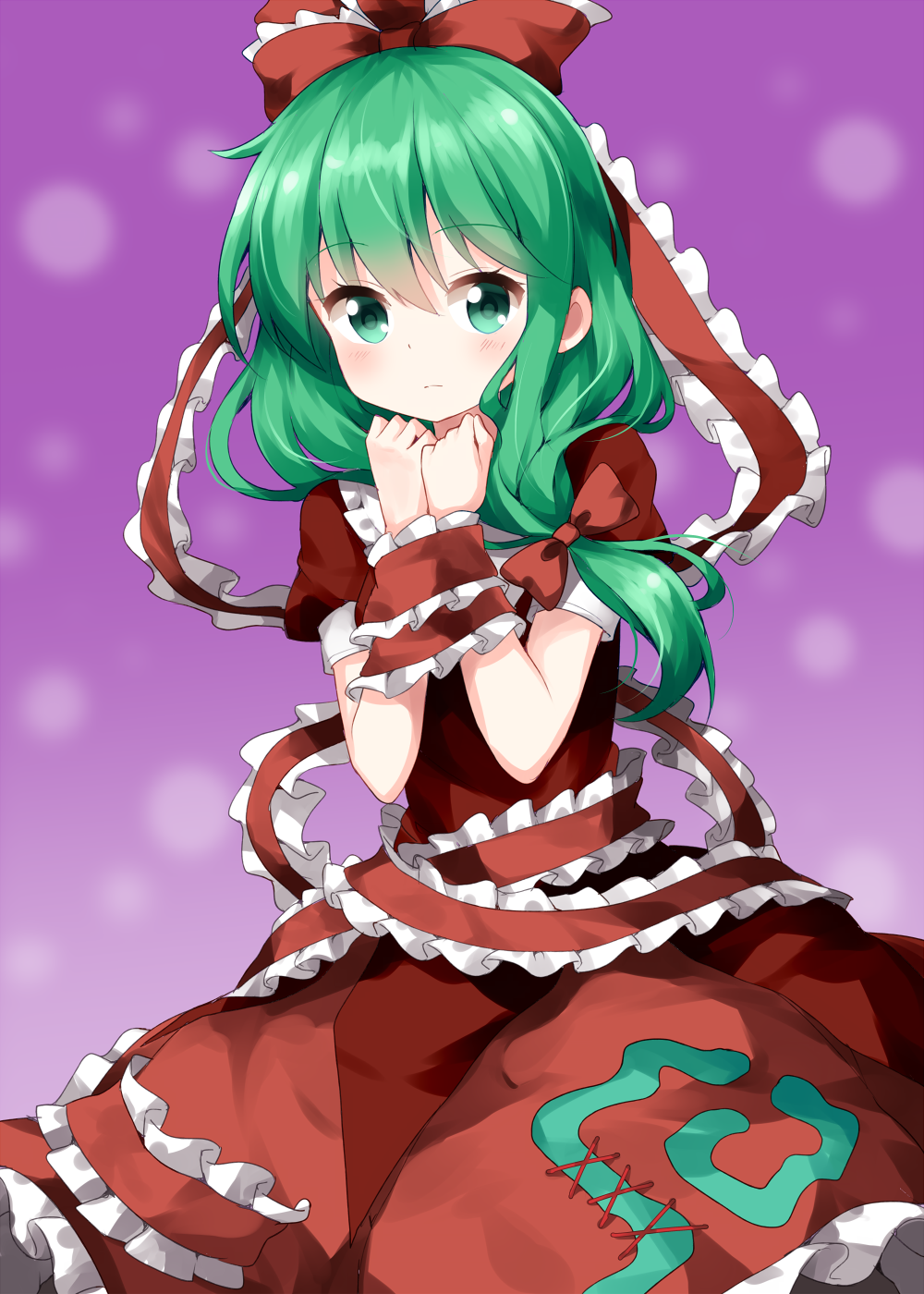1girl bow commentary_request dress expressionless frilled_dress frilled_ribbon frilled_wrist_cuffs frills front_ponytail green_eyes green_hair hair_bow hair_ribbon highres kagiyama_hina long_hair own_hands_together patterned_background petticoat puffy_short_sleeves puffy_sleeves purple_background red_bow red_dress red_ribbon ribbon ruu_(tksymkw) short_sleeves solo spiral touhou wrist_cuffs