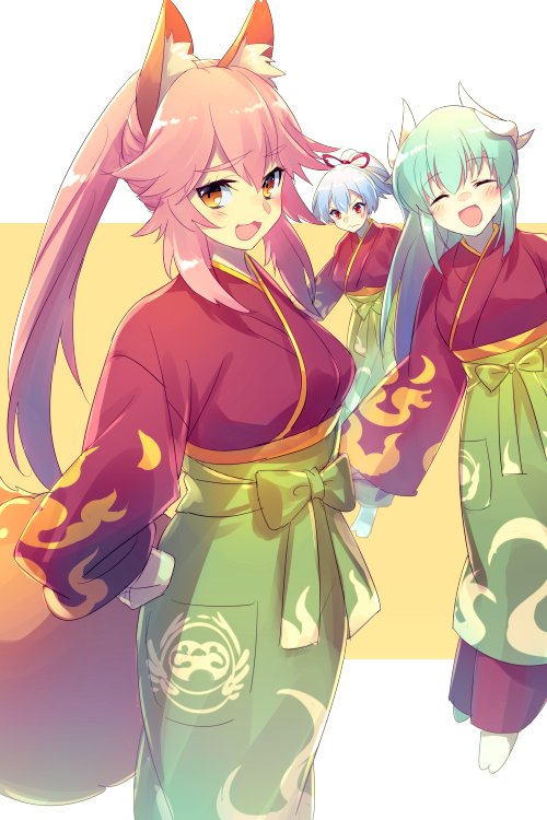 3girls animal_ear_fluff animal_ears blush breasts cosplay dragon_girl dragon_horns echo_(circa) fate/grand_order fate_(series) flame_print fox_ears fox_girl fox_tail glasses green_hair green_hakama hair_between_eyes hakama horns japanese_clothes kimono kiyohime_(fate) large_breasts long_hair long_sleeves looking_at_viewer mash_kyrielight mash_kyrielight_(enma-tei_uniform) mash_kyrielight_(enma-tei_uniform)_(cosplay) medium_breasts multiple_girls multiple_horns pink_hair ponytail red_eyes red_kimono short_ponytail sidelocks tail tamamo_(fate) tamamo_no_mae_(fate/extra) tomoe_gozen_(fate) twintails white_hair wide_sleeves yellow_eyes