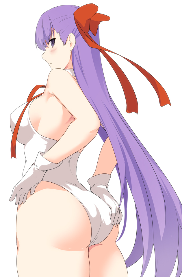 1girl ass bare_shoulders bb_(fate)_(all) bb_(fate/extra_ccc) blush bow breasts commentary_request competition_swimsuit eyebrows_visible_through_hair fate/grand_order fate_(series) from_behind from_below gloves hair_bow hair_ornament large_breasts long_hair looking_at_viewer one-piece_swimsuit purple_eyes purple_hair red_bow red_ribbon ribbon shiseki_hirame simple_background solo swimsuit white_background white_gloves