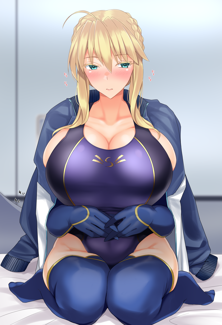 artoria_pendragon_(all) artoria_pendragon_(lancer) blonde_hair blue_gloves blue_jacket blush breasts coat competition_swimsuit elbow_gloves fate/grand_order fate_(series) gachou gloves green_eyes heartbeat highres huge_breasts jacket jacket_on_shoulders jersey kneeling one-piece_swimsuit swimsuit thighhighs thighs