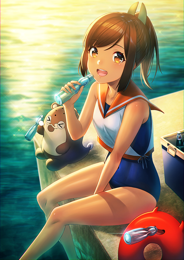 &gt;_&lt; 1girl :p bangs bare_arms bare_legs blue_swimsuit blush bokukawauso bottle brown_eyes brown_hair closed_mouth enemy_lifebuoy_(kantai_collection) hair_ornament i-401_(kantai_collection) kantai_collection looking_at_viewer ocean one-piece_swimsuit open_mouth orange_sailor_collar out_of_frame ponytail sailor_collar school_swimsuit school_uniform shirt short_hair short_ponytail side-tie_shirt sleeveless sleeveless_shirt smile swimsuit swimsuit_under_clothes tan tongue tongue_out unowen white_shirt