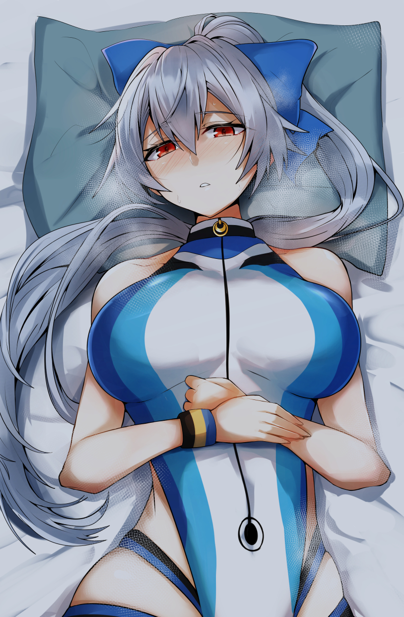 1girl bangs blue_bow blue_swimsuit bow breasts fate/grand_order fate_(series) gin_moku hair_between_eyes hair_bow highleg highleg_swimsuit highres large_breasts long_hair looking_at_viewer lying on_back one-piece_swimsuit parted_lips ponytail red_eyes silver_hair swimsuit tomoe_gozen_(fate/grand_order) tomoe_gozen_(swimsuit_saber)_(fate) two-tone_swimsuit white_swimsuit