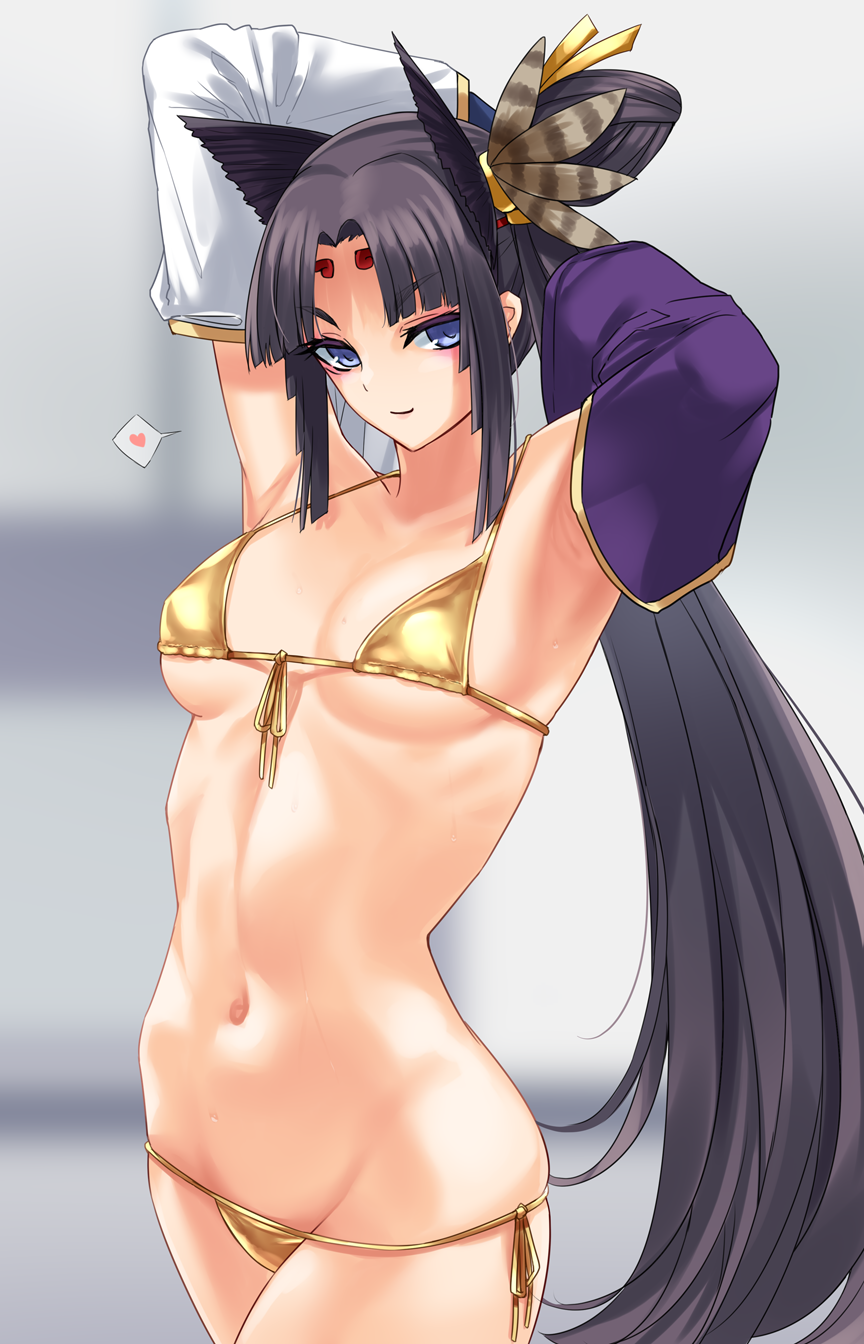 1girl armpits arms_behind_head arms_up bangs black_hair blue_eyes breasts detached_sleeves fate/grand_order fate_(series) feathers gachou gold_bikini hair_bun hair_feathers hat highres long_hair looking_at_viewer medium_breasts mismatched_sleeves navel parted_bangs side_bun side_ponytail sidelocks smile thighs ushiwakamaru_(fate/grand_order) very_long_hair wide_sleeves