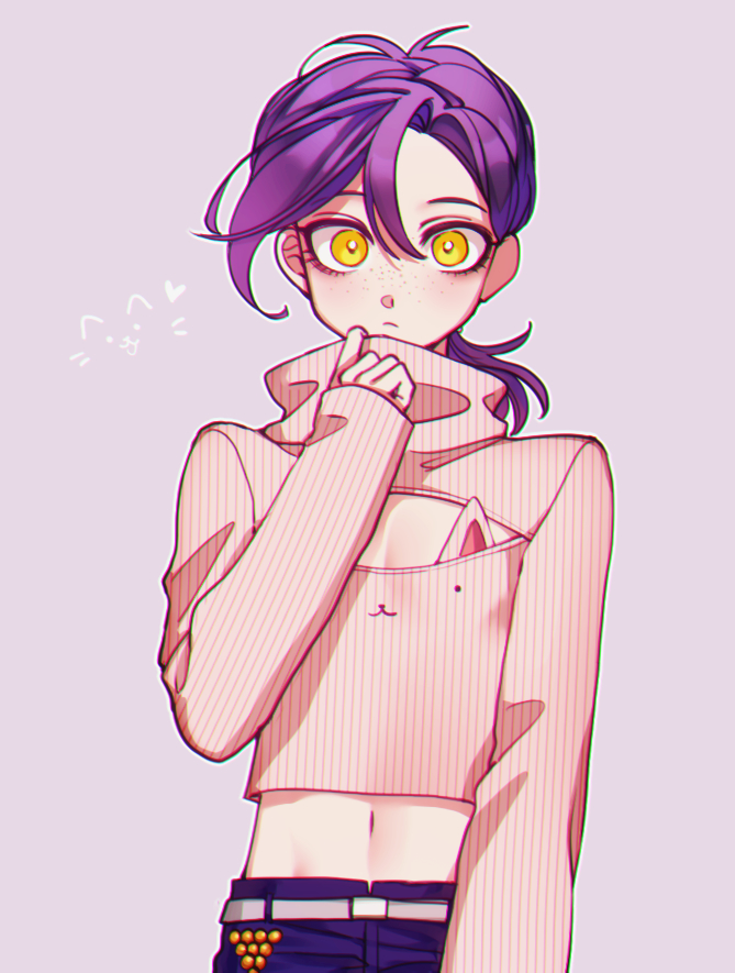 1boy chromatic_aberration cleavage_cutout clothing_cutout commentary_request cropped_sweater freckles frown heart jojo_no_kimyou_na_bouken low_ponytail male_focus midriff navel pants ponytail purple_hair purple_pants ribbed_sweater sempon_(doppio_note) sleeves_past_wrists solo sweater turtleneck turtleneck_sweater upper_body vento_aureo vinegar_doppio yellow_eyes