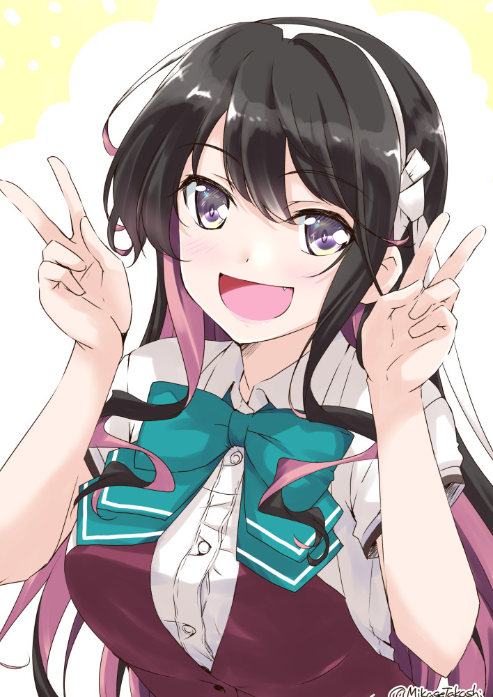 1girl bangs black_hair blue_neckwear blush bow bowtie breasts double_v eyebrows_visible_through_hair fang hair_between_eyes kantai_collection large_breasts long_hair mikage_takashi multicolored_hair naganami_(kancolle) open_mouth pink_hair shirt short_sleeves sidelocks simple_background solo twitter_username two-tone_background v wavy_hair