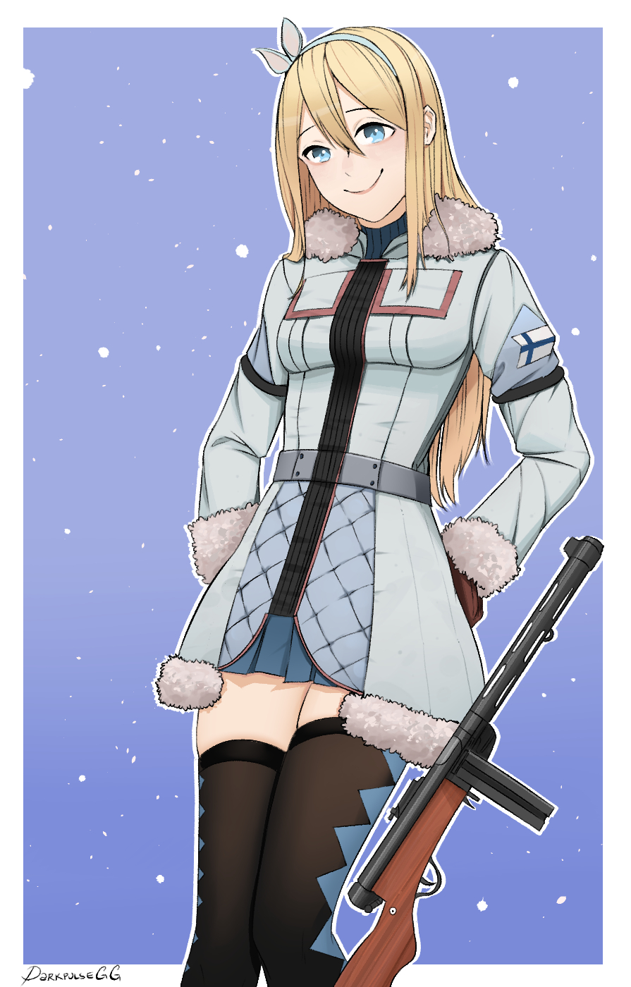 1girl artist_name bangs black_legwear blonde_hair blue_coat blue_eyes blush breasts brown_gloves closed_mouth coat darkpulsegg eyebrows_visible_through_hair feet_out_of_frame finnish_flag fur-trimmed_coat fur_collar fur_trim girls'_frontline gloves gun hairband hands_in_pockets highres long_hair looking_at_viewer simple_background smile solo standing submachine_gun suomi_(girls'_frontline) suomi_kp/-31 thighhighs weapon