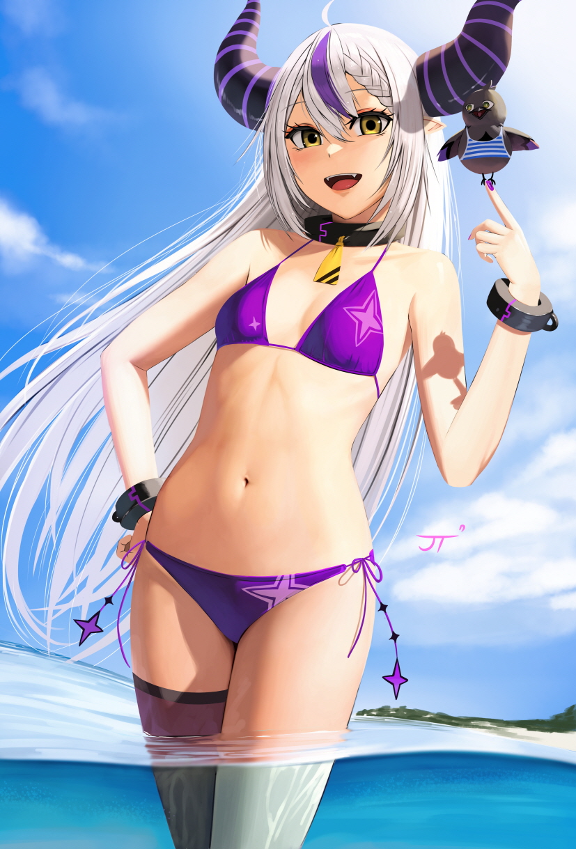 1girl bangs banned_artist bare_shoulders bikini bird blush breasts collar collarbone crow crow_(la+_darknesss) cuffs demon_girl highres hololive jellytits-7 la+_darknesss large_breasts long_hair looking_at_viewer metal_collar multicolored_hair navel ocean open_mouth pointy_ears purple_bikini purple_hair smile streaked_hair striped_horns swimsuit thighs virtual_youtuber wading white_hair yellow_eyes