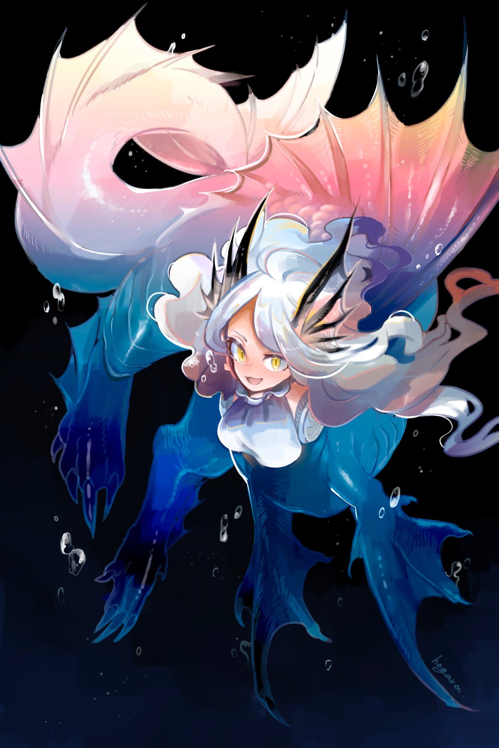 1girl black_background bubble centauroid claws dorsal_fin fins frilled_shirt_collar frills gills head_fins highres hogara long_hair looking_at_viewer monster_girl multicolored_hair original scales slit_pupils spines tail tail_fin taur underwater white_hair yellow_eyes