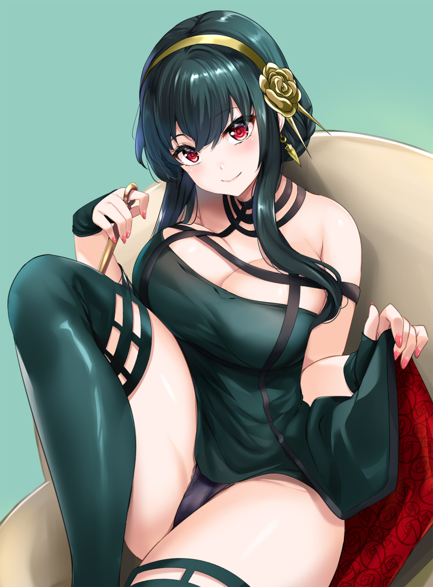 1girl bangs bare_shoulders black_dress black_gloves black_hair black_legwear black_panties breasts cleavage closed_mouth dagger dress eyebrows_visible_through_hair floral_print flower gloves gold_hairband green_background hair_flower hair_ornament highres hinata_sora holding holding_dagger holding_weapon knee_up knife large_breasts long_hair panties pantyshot pink_nails red_eyes rose rose_print sidelocks simple_background sitting skirt_hold smile solo spikes spy_x_family two-sided_dress two-sided_fabric underwear weapon yor_briar