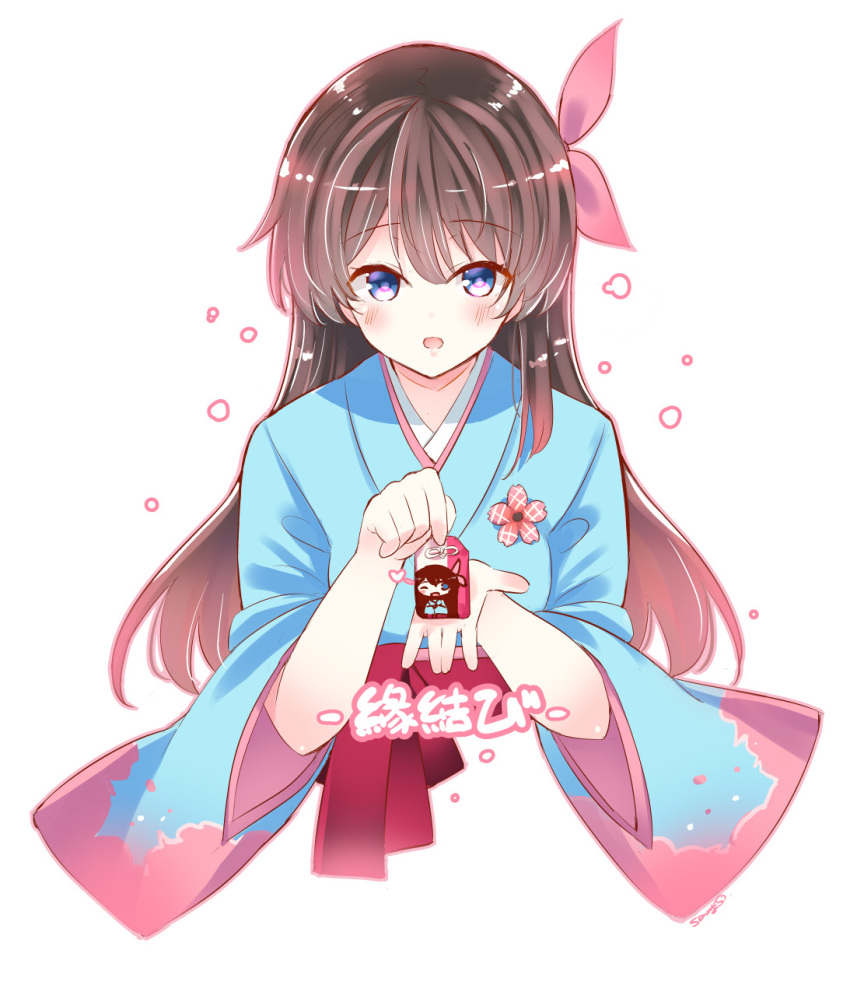 1girl amamiya_sakura bangs blue_kimono blush charm_(object) eyebrows_visible_through_hair hair_ribbon heart highres holding_charm japanese_clothes kimono looking_at_viewer open_hand open_mouth pink_ribbon purple_eyes red_skirt ribbon sakura_taisen sdwing shin_sakura_taisen skirt solo upper_body white_background