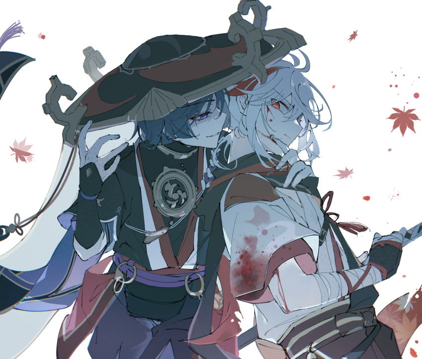 2boys armor bandaged_arm bandages black_gloves black_hair blood blood_on_clothes blood_on_face blood_on_hands chinese_commentary fingerless_gloves from_side genshin_impact gloves hair_between_eyes hat highres injury japanese_armor japanese_clothes jingasa kaedehara_kazuha kote kurokote leaf makeup male_focus multicolored_hair multiple_boys parted_lips profile purple_eyes red_eyes scaramouche_(genshin_impact) simple_background streaked_hair sword tassel upper_body weapon white_background white_hair yue_(shemika98425261)