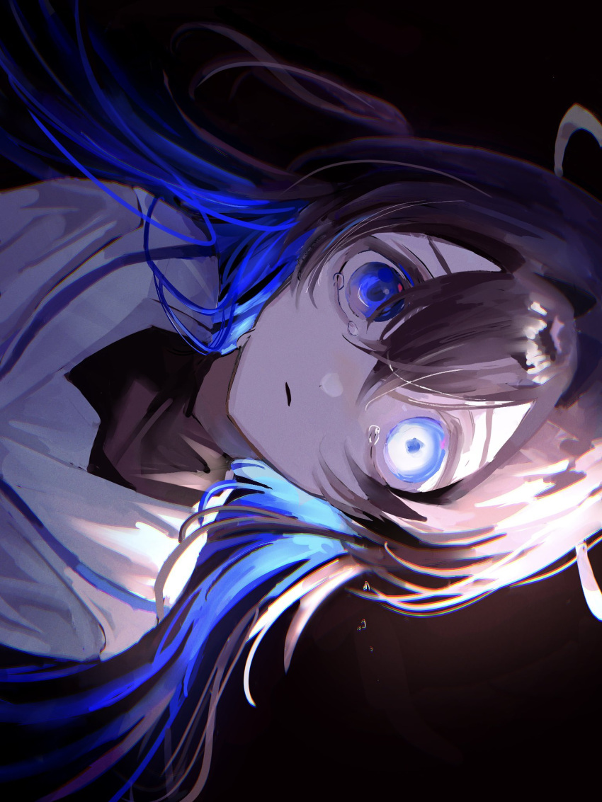 1girl black_background blue_eyes blue_hair brown_hair colored_inner_hair glowing glowing_eye halo highres long_hair momosu_momo multicolored_hair original parted_lips sailor_collar school_uniform serafuku sideways simple_background solo tears