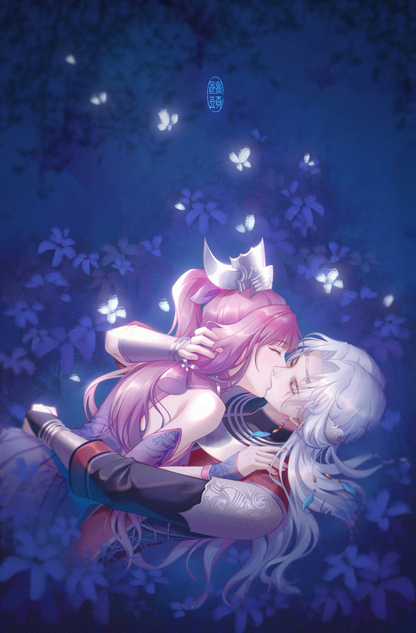 1boy 1girl absurdres bug butterfly chi_meng_(hua_jianghu_zhi_bei_mo_ting) closed_eyes dark flower hair_ornament highres hua_jianghu_zhi_bei_mo_ting kiss lying on_back on_person ponytail purple_hair sidelocks upper_body wang_zai_xiao_mantou_de_jiushu