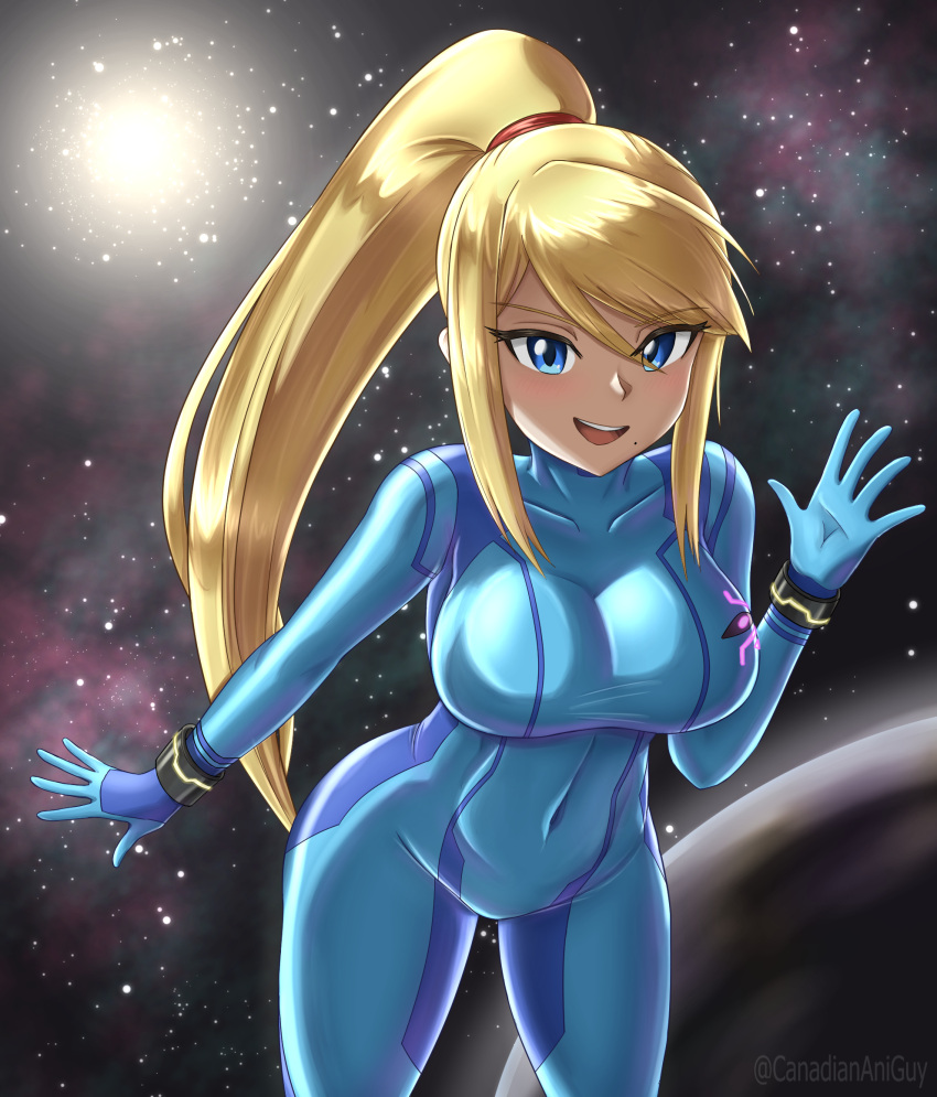 1girl :d blonde_hair blue_bodysuit blue_eyes bodysuit breasts canadiananiguy covered_navel cowboy_shot english_commentary highres large_breasts leaning_forward long_hair looking_at_viewer metroid ponytail samus_aran sky smile solo space star_(sky) starry_sky taut_clothes waving zero_suit