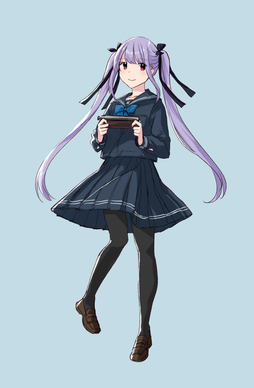 1girl black_legwear black_ribbon blue_background brown_footwear closed_mouth collarbone eyebrows_visible_through_hair hair_ribbon highres holding kazuharu_kina leg_up long_hair original pantyhose purple_hair red_eyes ribbon school_uniform serafuku simple_background smile solo twintails uniform