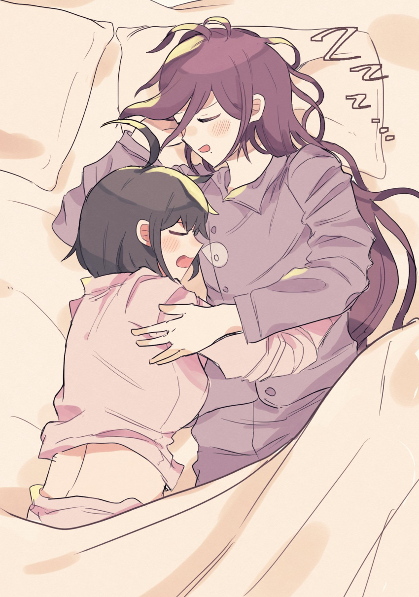 2girls ahoge black_headwear blush closed_eyes danganronpa_(series) danganronpa_another_episode:_ultra_despair_girls from_behind fukawa_touko highres hug long_hair multiple_girls naegi_komaru nose_bubble open_mouth pajamas pillow pink_pajamas purple_hair purple_pajamas short_hair sleeping under_covers uru...